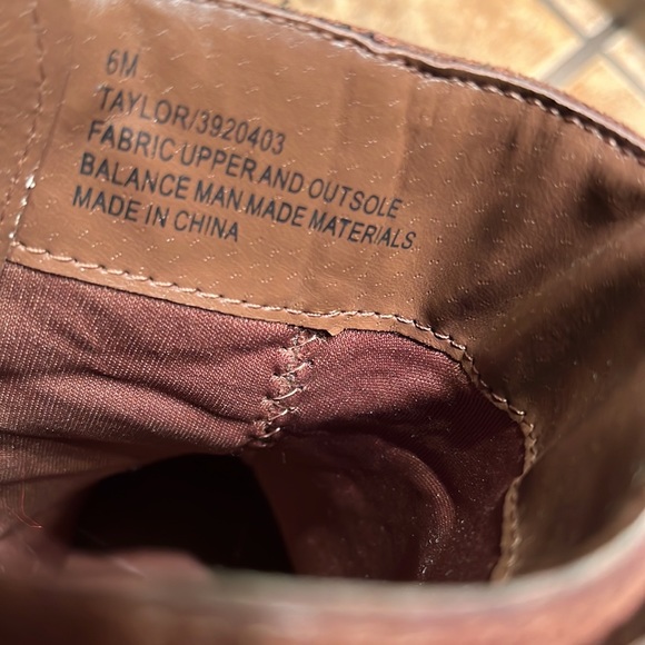 NWOT Brown Massini Booties - Picture 6 of 7